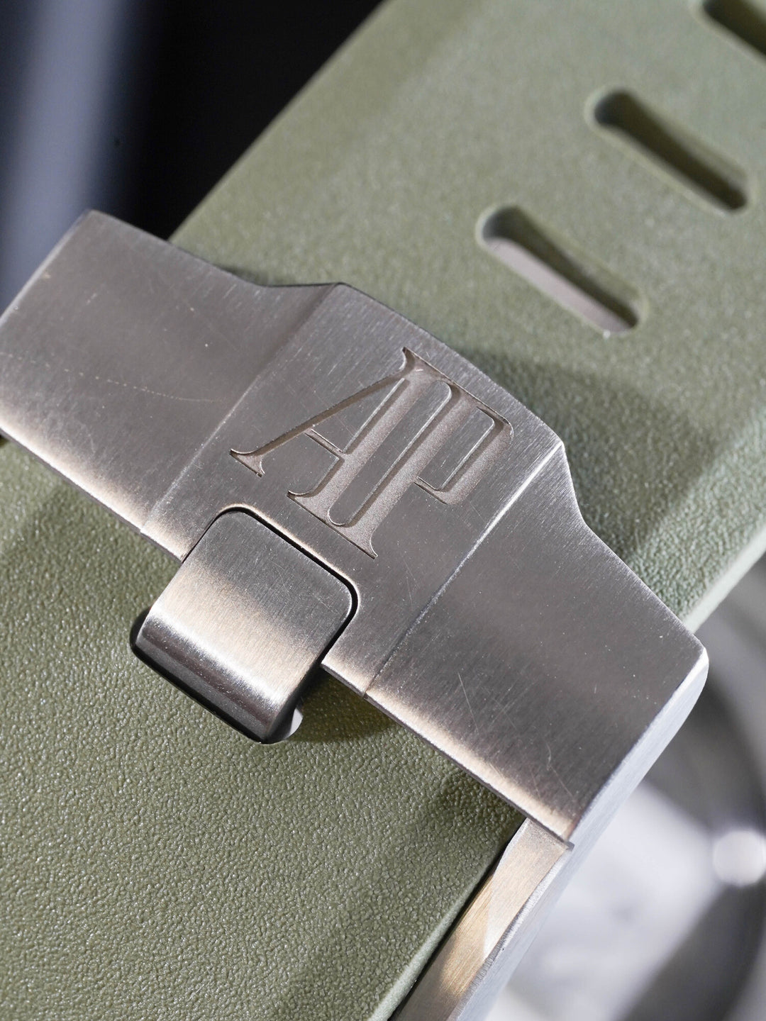 Audemars Piguet Royal Oak Offshore 15720ST