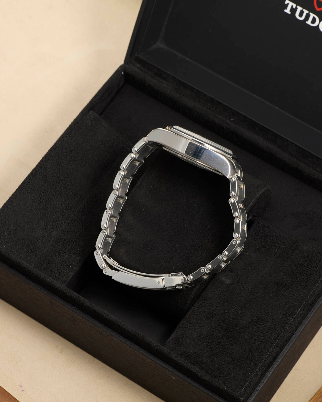 Tudor Black Bay 79470