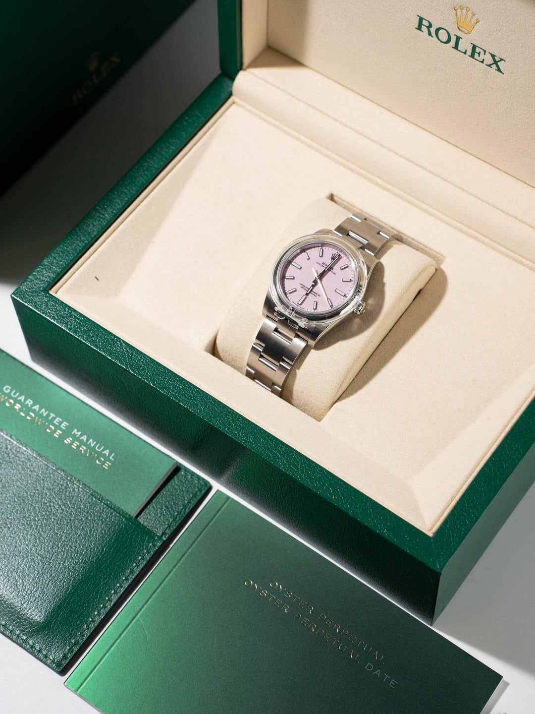 Rolex Oyster Perpetual 124200 - 34mm