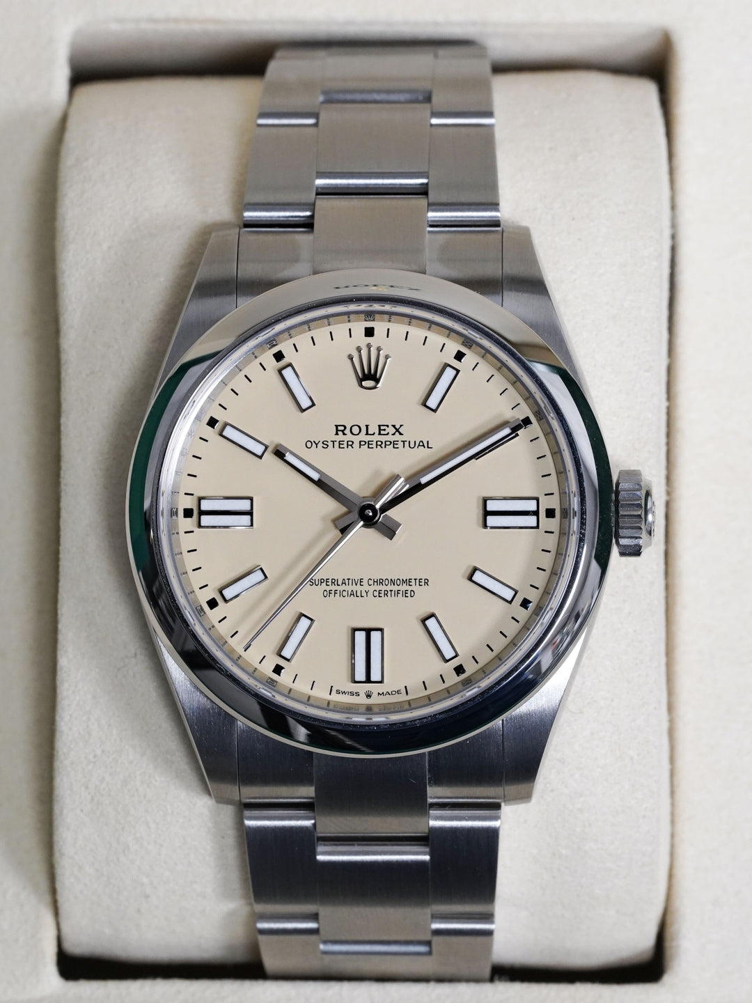 Rolex Oyster Perpetual 134300 - 2025