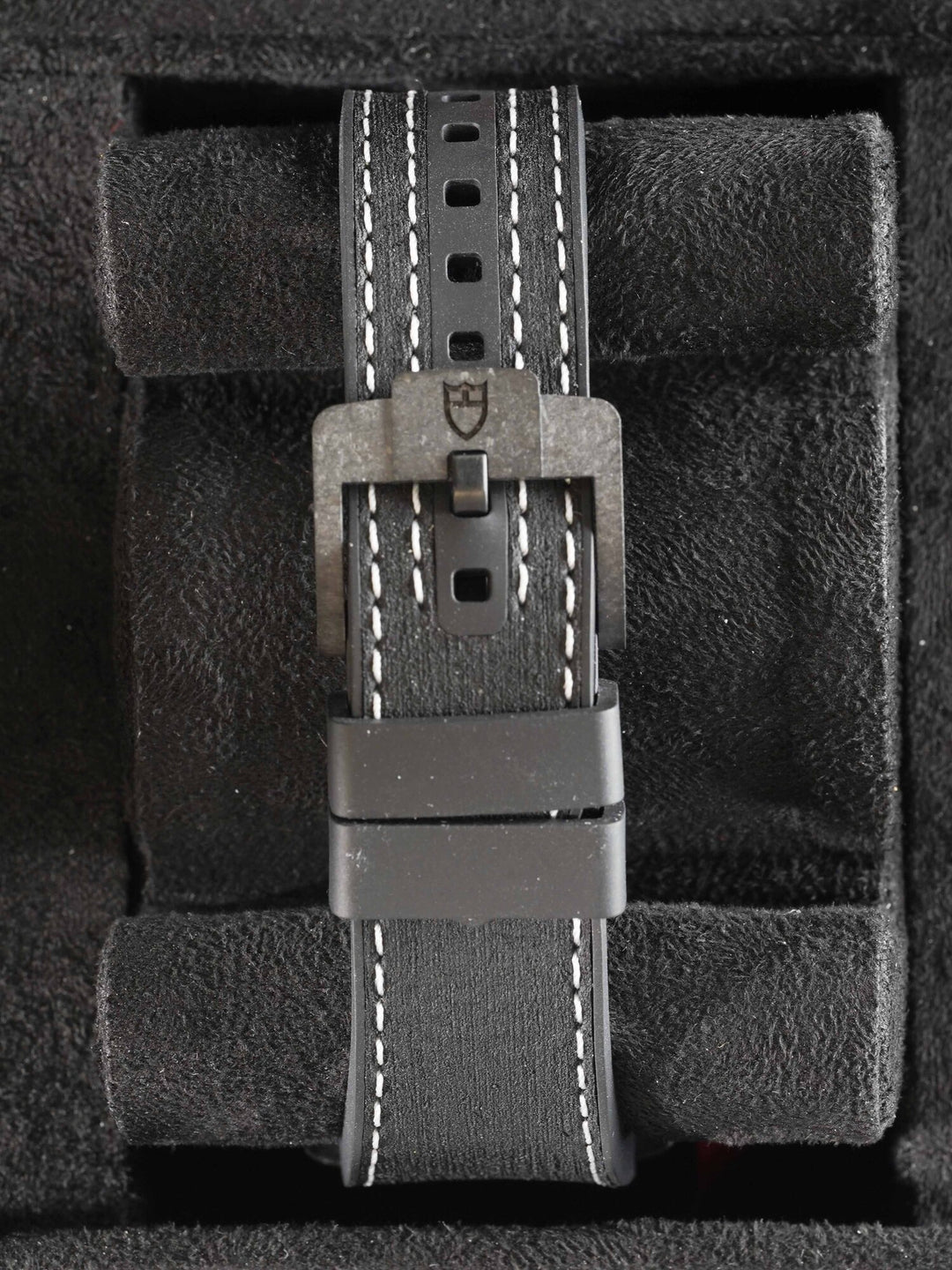 Tudor Black Bay Carbon 79377KN - 2026