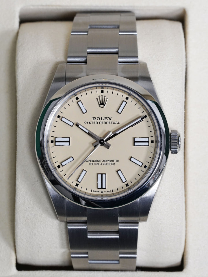 Rolex Oyster Perpetual 134300 - 2025