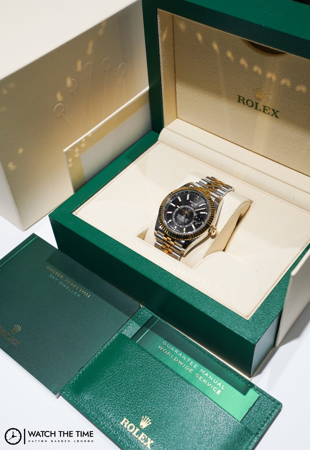 Rolex SkyDweller Black Stainless Steel Yellow Gold 42 mm - 336933 - 2025