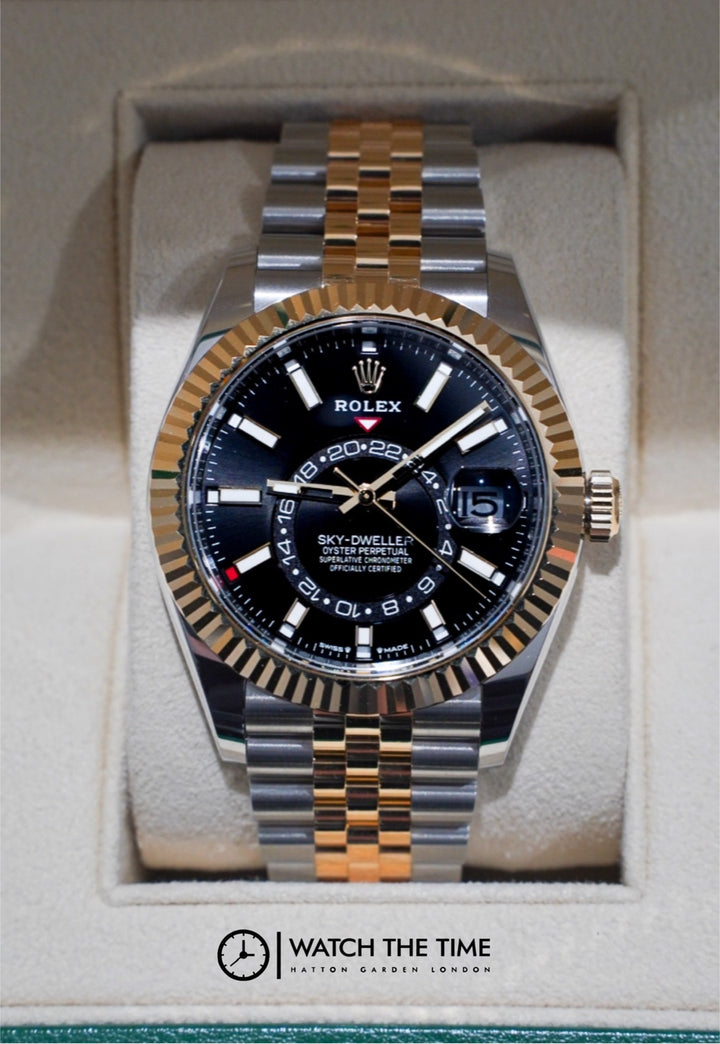 Rolex SkyDweller Black Stainless Steel Yellow Gold 42 mm - 336933 - 2025